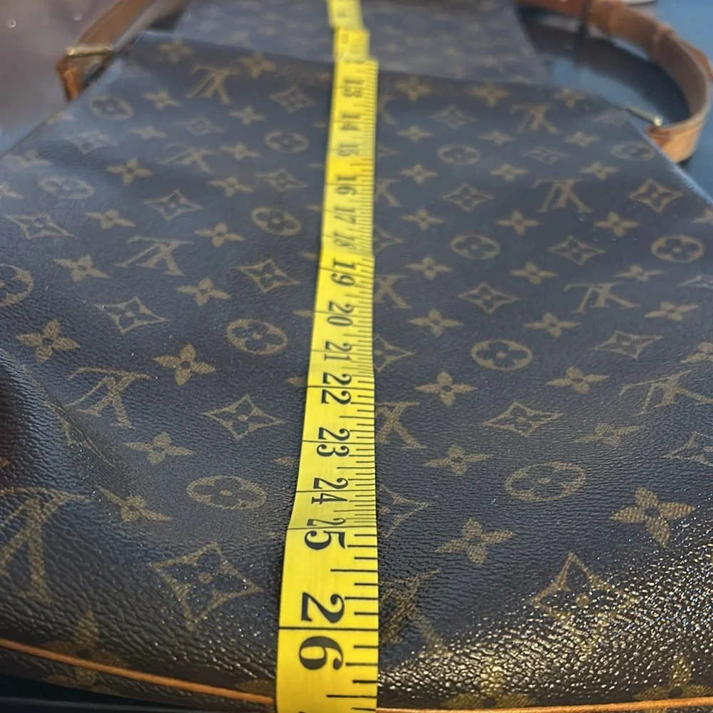 Louis Vuitton RunWay Bag - Picture 5 of 16